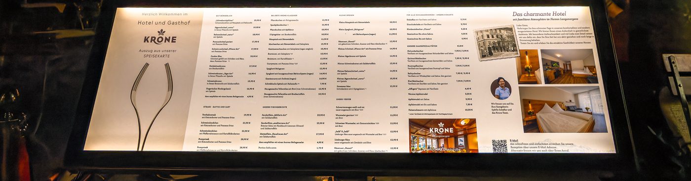 Bedruckter Einschub mit Speisekarte im beleuchteten menuluce Schaukasten